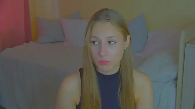 BritneyCruze online show from September 28, 9:47 am