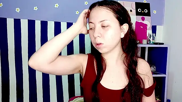 PetiteIvoryQueen19 online show from May 1, 5:32 am