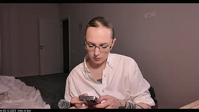 vinylstore online show from December 3, 5:37 pm