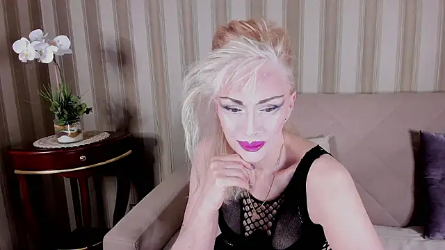 Rita Farel online show from February 2, 9:36 pm