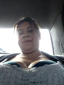 Laura-Hernandez online show from November 22, 2:53 pm