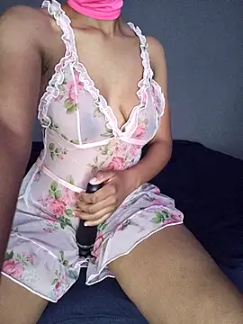 Snapshot of lisa_larry88 chatting on October 19, 4:47 am lisa larry88 online show from October 19, 4:47 am