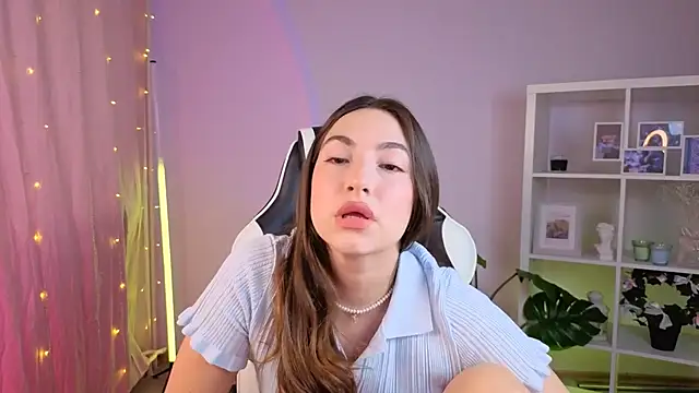 MelissaLovely  online show from July 1, 4:23 am