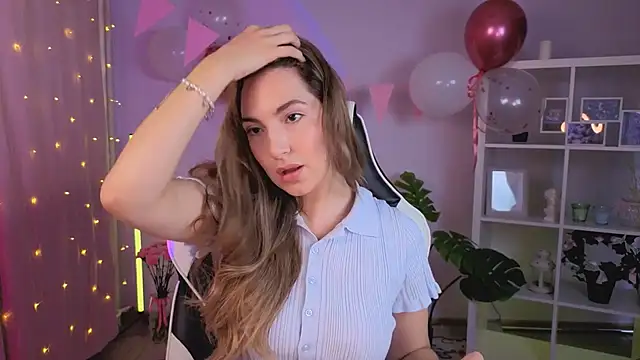 MelissaLovely  online show from August 1, 9:11 am