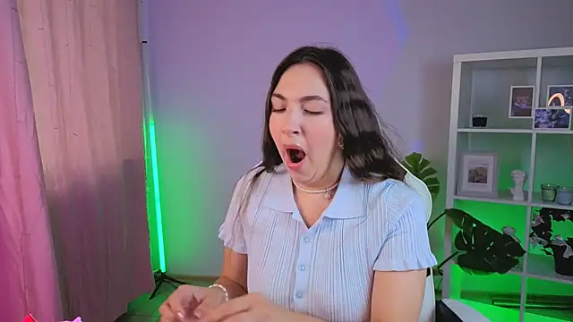MelissaLovely  online show from July 7, 3:42 am