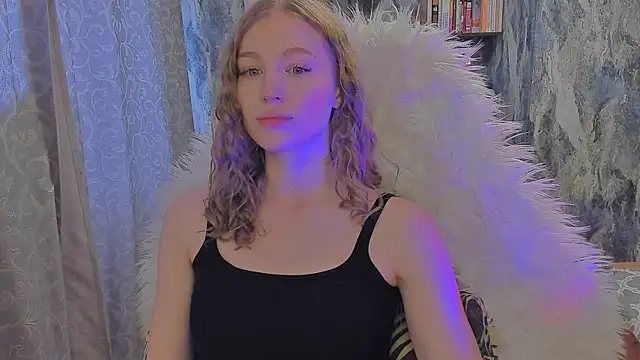 JuxxxsyBunx online show from October 13, 5:10 am