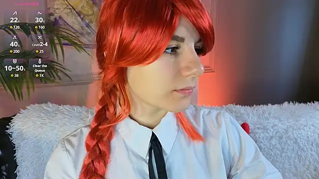 Kelly Woods online show from November 2, 10:40 am