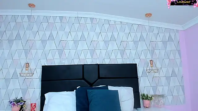JustinePerry online show from June 12, 4:09 am