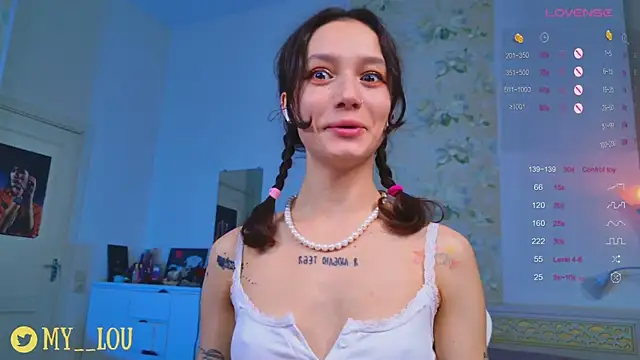 Snapshot of MyLou_ chatting on October 4, 3:05 pm MyLou online show from October 4, 3:05 pm
