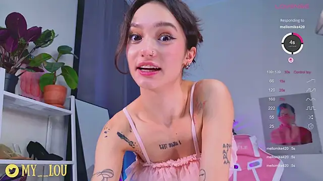 Snapshot of MyLou_ chatting on October 20, 3:15 pm MyLou online show from October 20, 3:15 pm