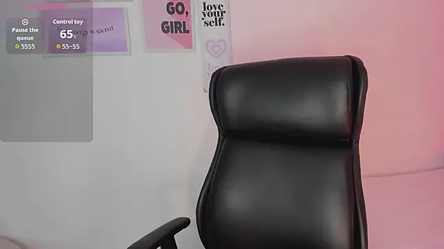 LanaJones  online show from February 25, 1:09 pm