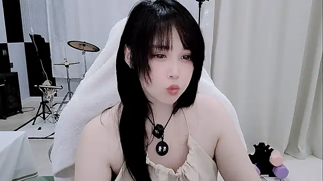 Vaness-a online show from May 20, 12:24 pm