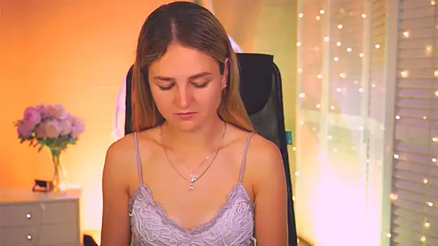 DeboraLarson online show from June 15, 3:18 am