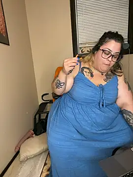 tillymarie34 online show from July 17, 4:06 am