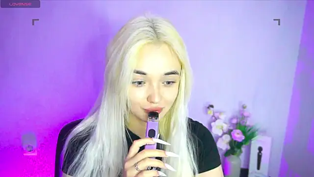 Ashley S online show from July 9, 11:39 pm