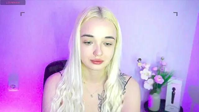 Ashley S online show from July 6, 10:01 pm