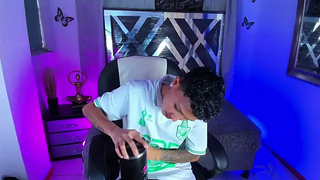 nova sex01 online show from May 2, 9:18 pm