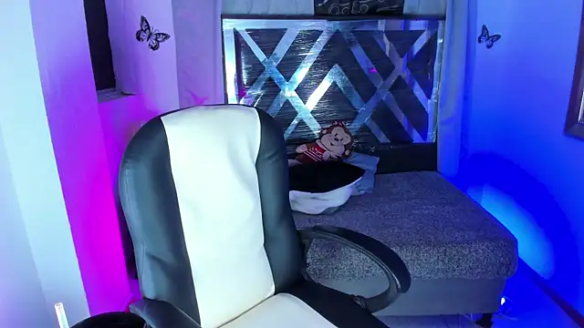 nova sex01 online show from June 4, 3:01 am