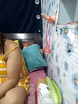 tina8th online show from April 29, 4:42 pm