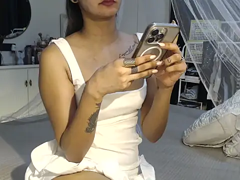 Snapshot of trippy_tina chatting on September 15, 4:25 pm trippy tina online show from September 15, 4:25 pm