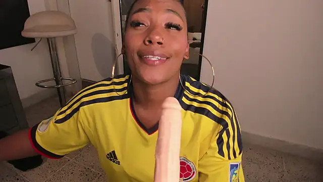brenda nova18 online show from June 15, 9:26 pm