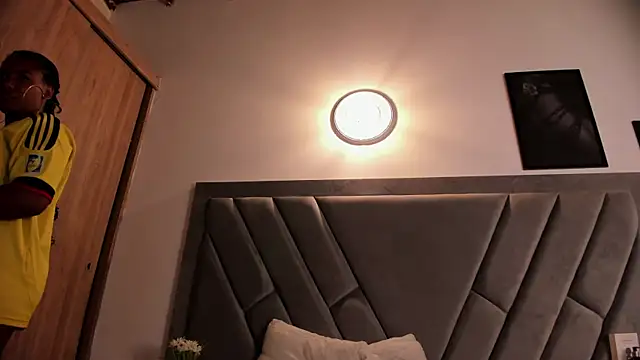 brenda nova18 online show from July 4, 3:24 am
