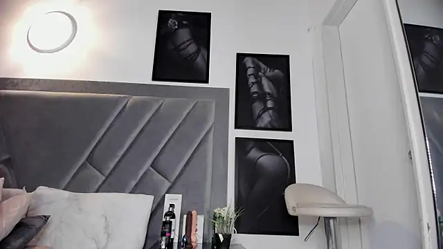 brenda nova18 online show from July 3, 3:23 am