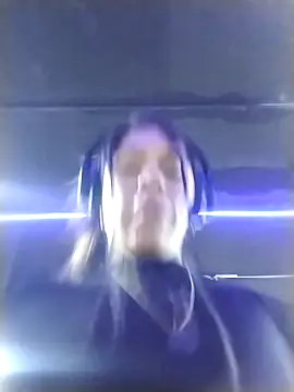 Snapshot of Karenn12 chatting on September 24, 2:21 am Karenn12 online show from September 24, 2:21 am