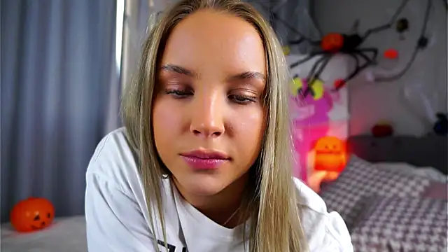 AftonConnett online show from November 1, 1:43 am