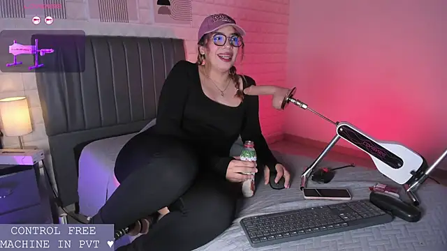 Lizzie-Evans online show from June 23, 12:14 pm