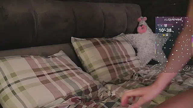 CeliaValado online show from January 8, 4:33 pm