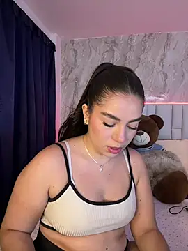 IsabellaAnngel online show from July 14, 10:47 pm