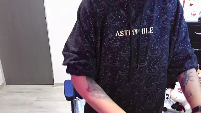 thomascooper7 online show from September 25, 1:59 am