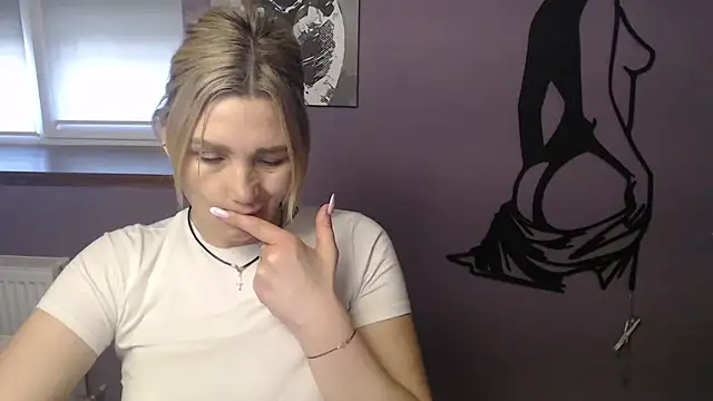  sexy lady online show from March 10, 12:31 pm