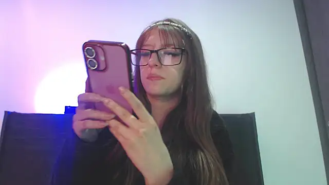 Aurora blossom   online show from December 3, 10:01 pm