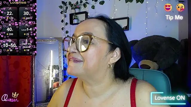 Gia Nahomi online show from June 14, 2:24 am