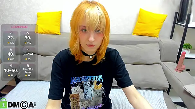 Snapshot of Little_Chips chatting on September 22, 6:39 pm Little Chips online show from September 22, 6:39 pm