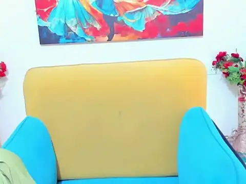 evaaelfiee online show from June 30, 10:15 am