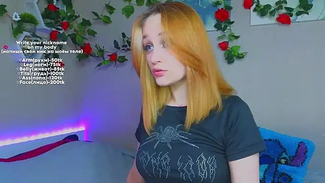 MaryRace online show from April 29, 5:04 pm