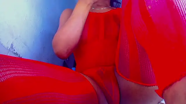 Ts veryhot online show from June 15, 1:00 pm