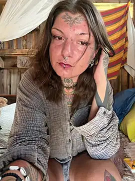 lizzardqueeen online show from July 20, 3:14 pm