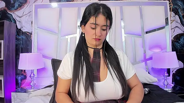 scarlette 15  online show from June 20, 9:35 am