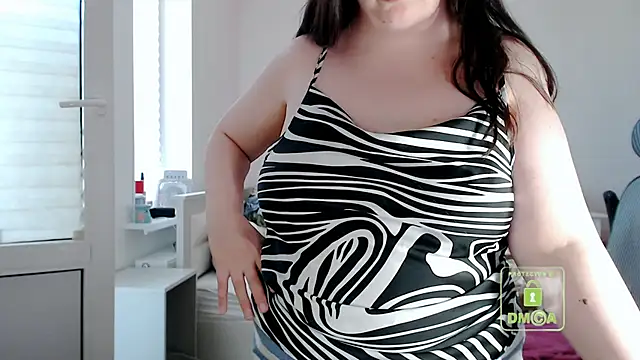 cute and hot online show from July 1, 3:11 pm