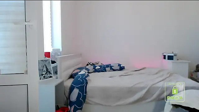 cute and hot online show from July 18, 5:04 pm