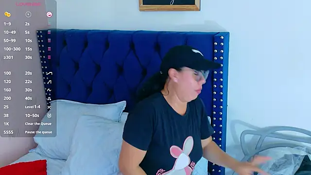 hotlatinateacher online show from September 26, 6:49 pm