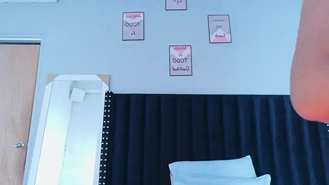 hotlatinateacher online show from April 27, 6:49 pm
