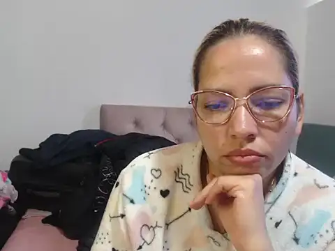 NATHYHOTT online show from March 14, 5:25 pm