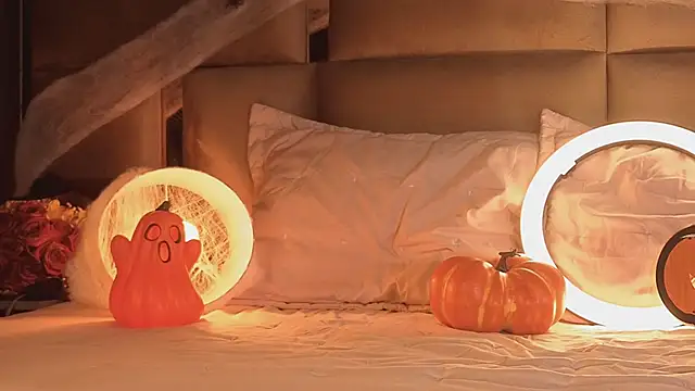 angelinepossy online show from October 18, 9:05 pm