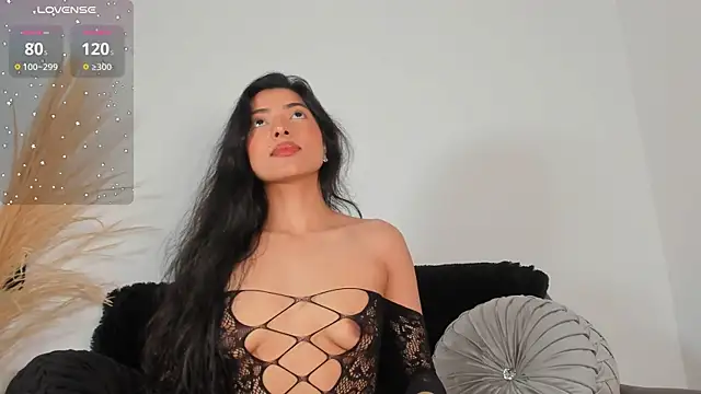 Chrishell  online show from December 18, 3:00 am