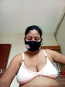 Snapshot of Neha-Roy chatting on October 8, 6:18 am Neha-Roy online show from October 8, 6:18 am